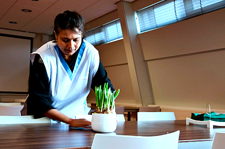 Het schoonmaakonderhoud van sanitaire ruimten op scholen